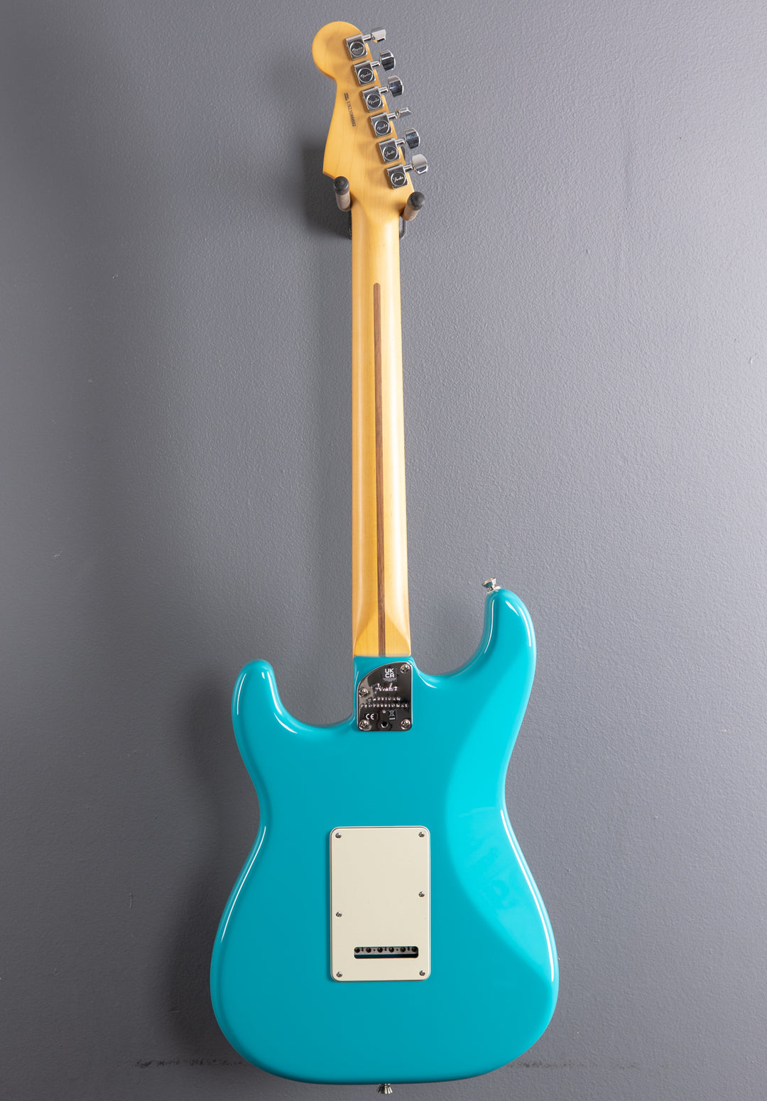 American Professional II Stratocaster – Miami Blue w/Maple