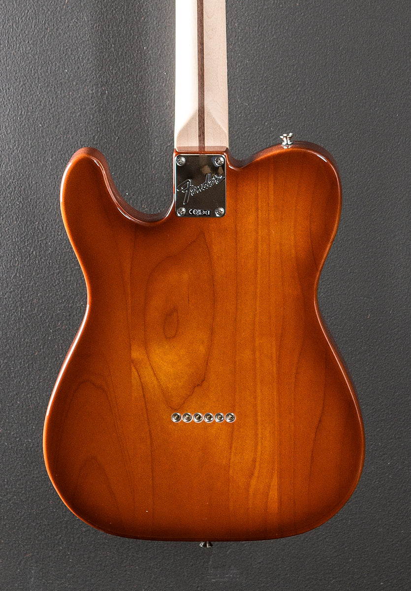 American Performer Telecaster – Honey Burst w/Rosewood