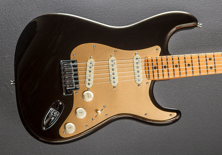 American Ultra Stratocaster – Texas Tea w/Maple