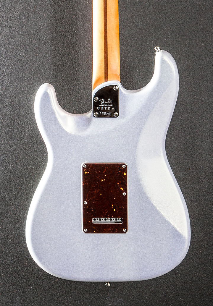 American Ultra Stratocaster - Arctic Pearl w/Rosewood