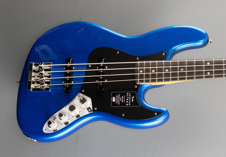 American Ultra II Jazz Bass - Noble Blue