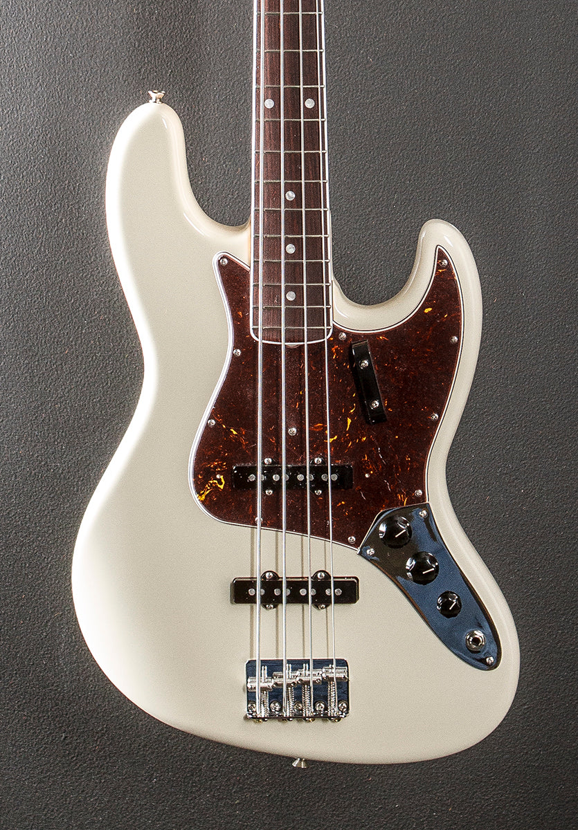 American Vintage II 1966 Jazz Bass - Olympic White