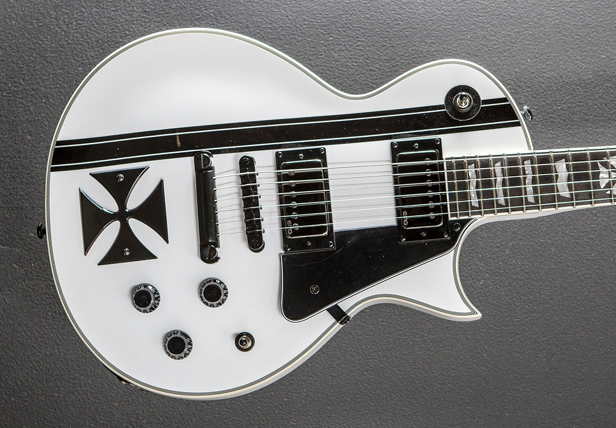 Esp iron cross snow white online