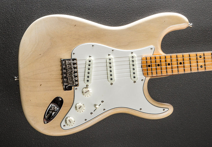 Post Modern Journeyman Closet Classic Strat