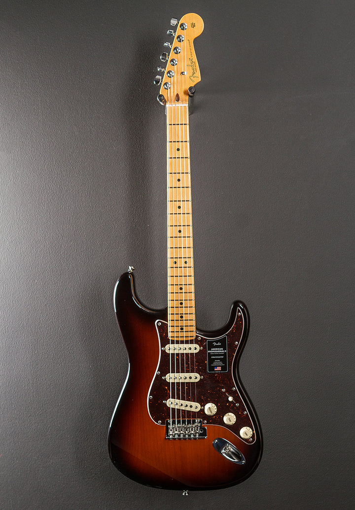 American Professional II Stratocaster – 3 Color Sunburst w/Maple