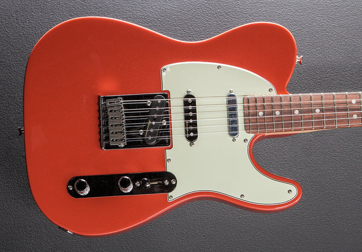 Deluxe Nashville Telecaster - Fiesta Red w/Pau Ferro