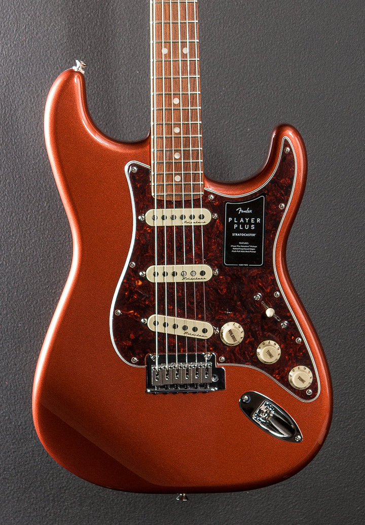 Player Plus Stratocaster - Aged Candy Apple Red w/Pau Ferro