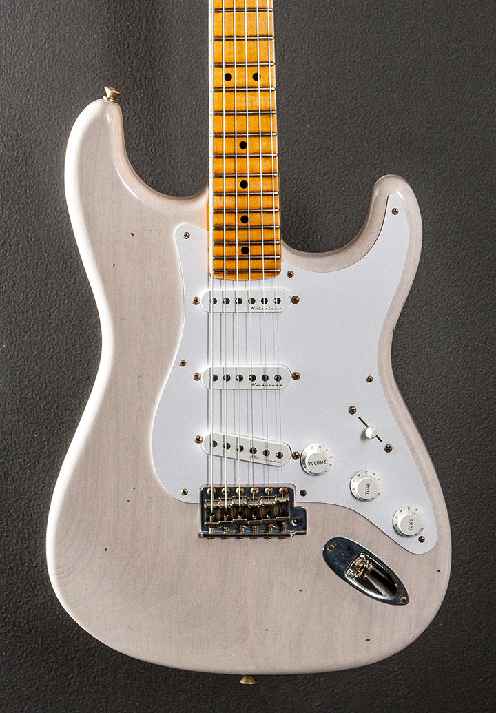 Eric Clapton Signature Journeyman Relic Stratocaster - Aged White Blonde