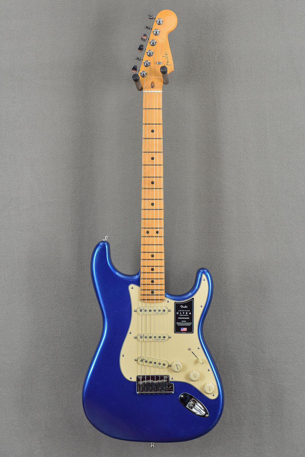 American Ultra Stratocaster – Cobra Blue w/Maple