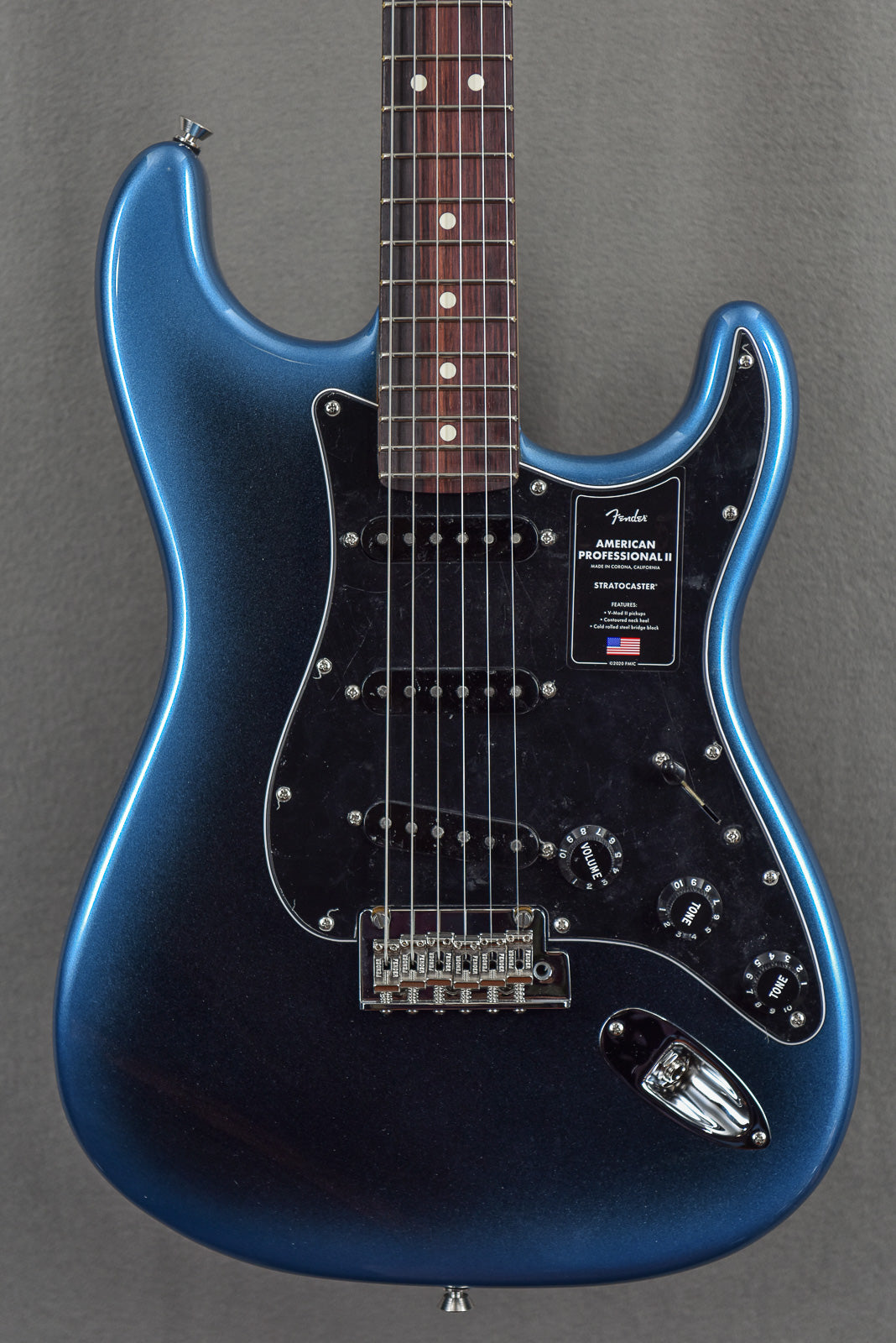 American Professional II Stratocaster – Dark Night w/Rosewood