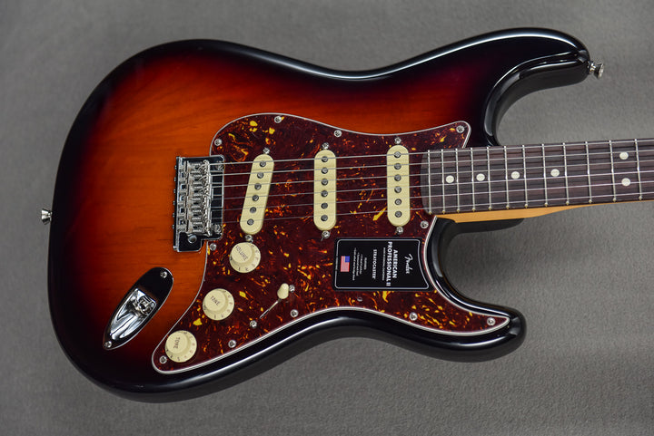 American Professional II Stratocaster – 3 Color Sunburst w/Rosewood