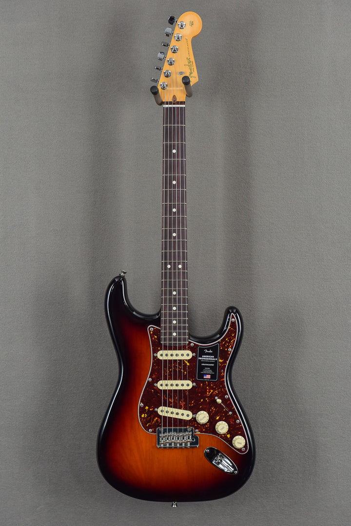 American Professional II Stratocaster – 3 Color Sunburst w/Rosewood