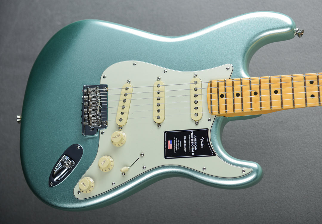 American Professional II Stratocaster - Mystic Surf Green w/maple