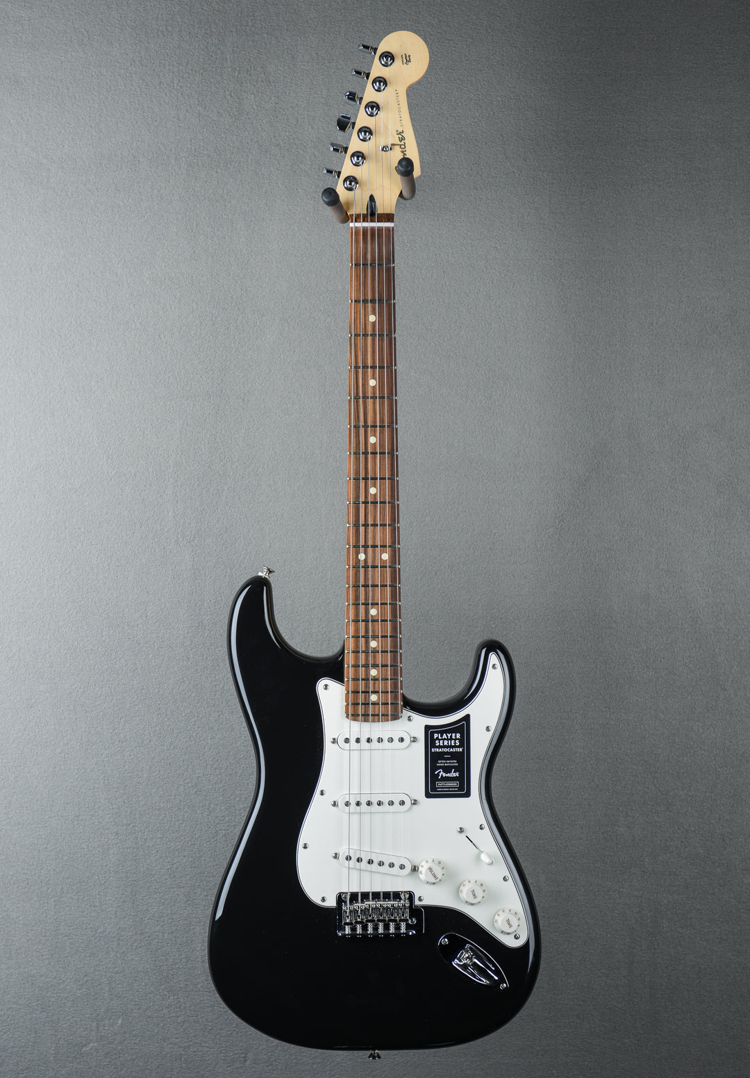 Player Stratocaster - Black W/ Pau Ferro