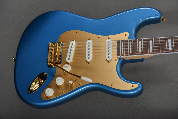 40th Anniversary Stratocaster Gold Edition - Lake Placid Blue