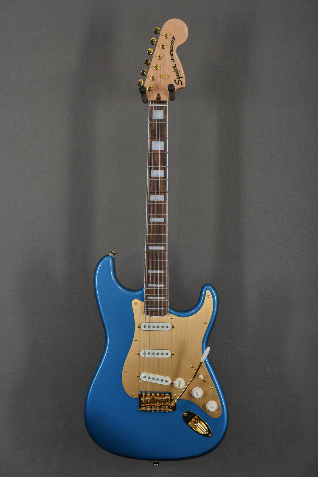 40th Anniversary Stratocaster Gold Edition - Lake Placid Blue