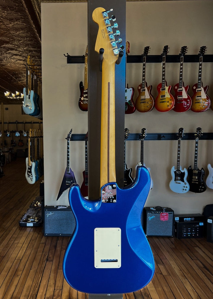 American Ultra Stratocaster – Cobra Blue w/Maple