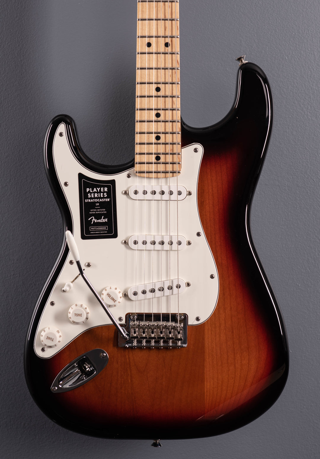 Player Stratocaster Left-Handed w/Maple Fingerboard - 3-Color Sunburst