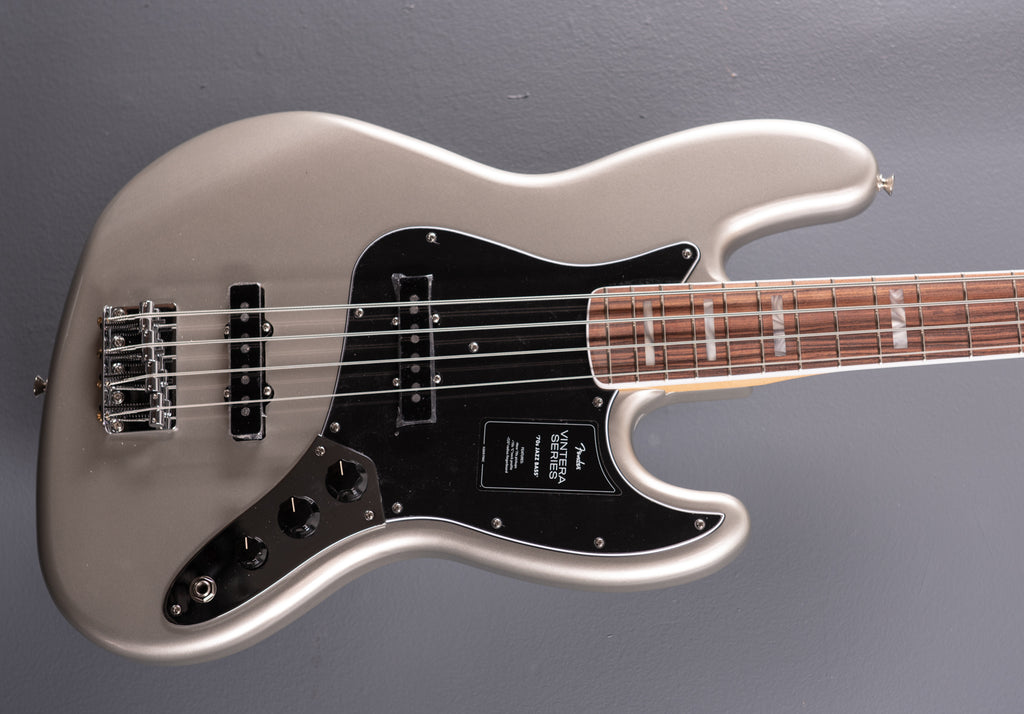 Vintera 70's Jazz Bass - Inca Silver