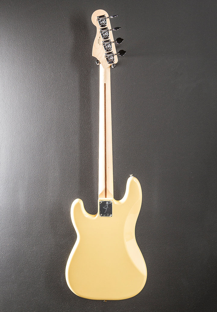 Player Precision Bass - Buttercream w/Maple