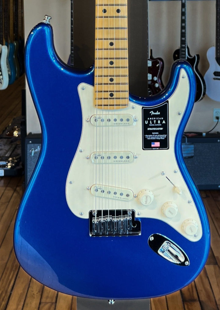 American Ultra Stratocaster – Cobra Blue w/Maple