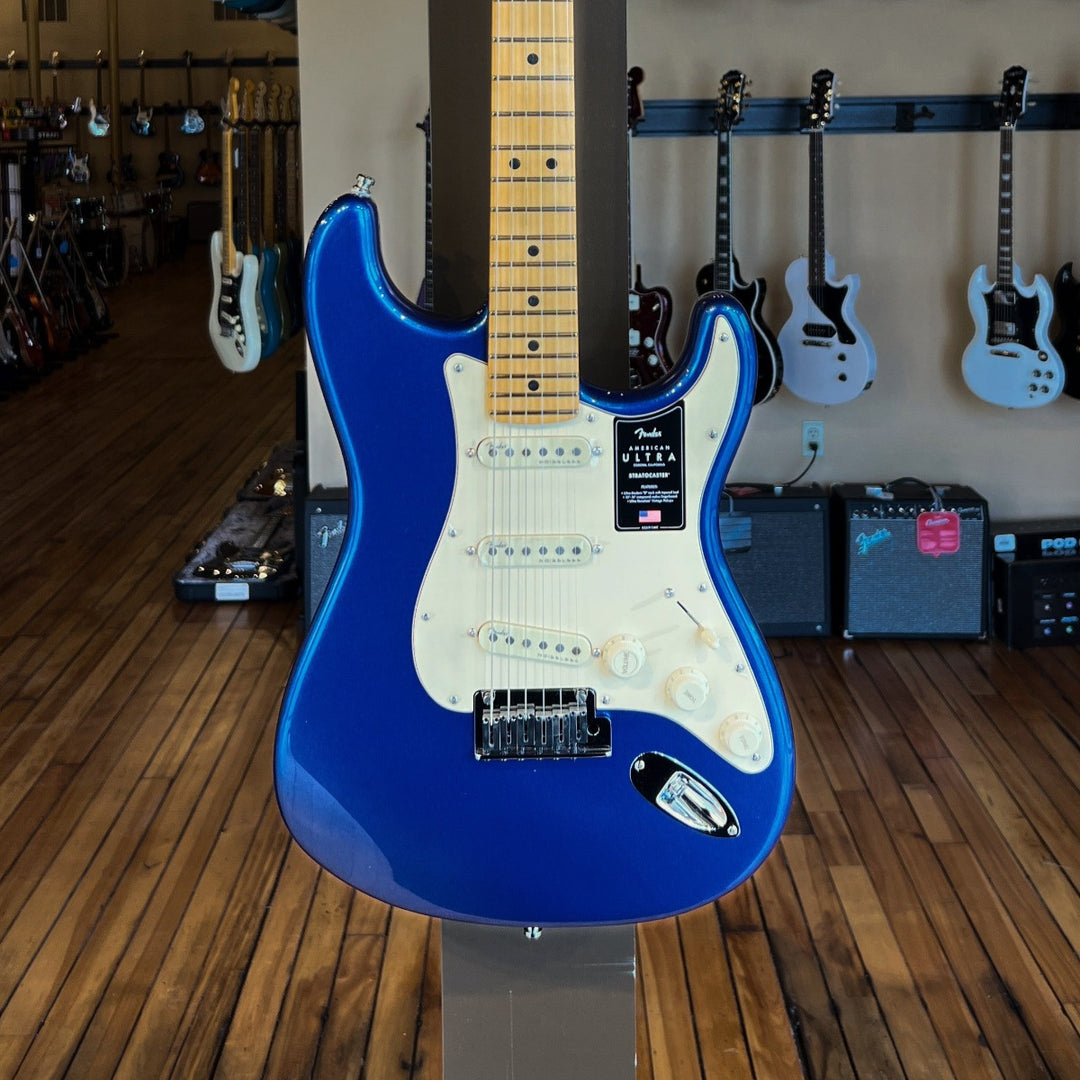 American Ultra Stratocaster – Cobra Blue w/Maple