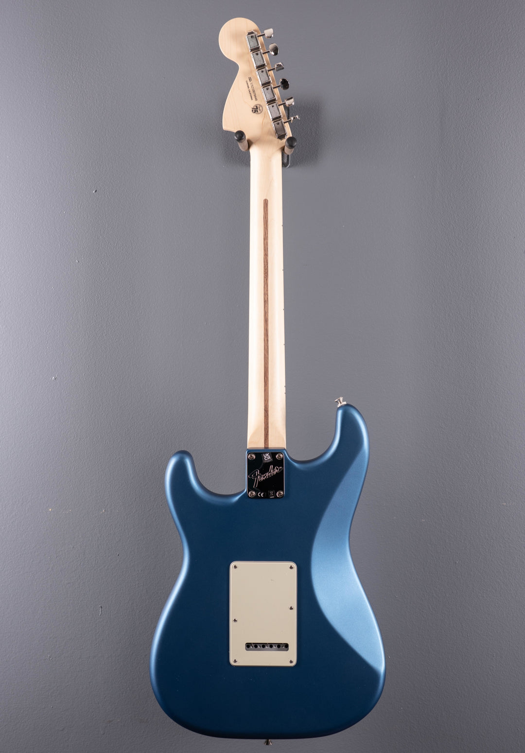 American Performer Stratocaster - Satin Lake Placid Blue