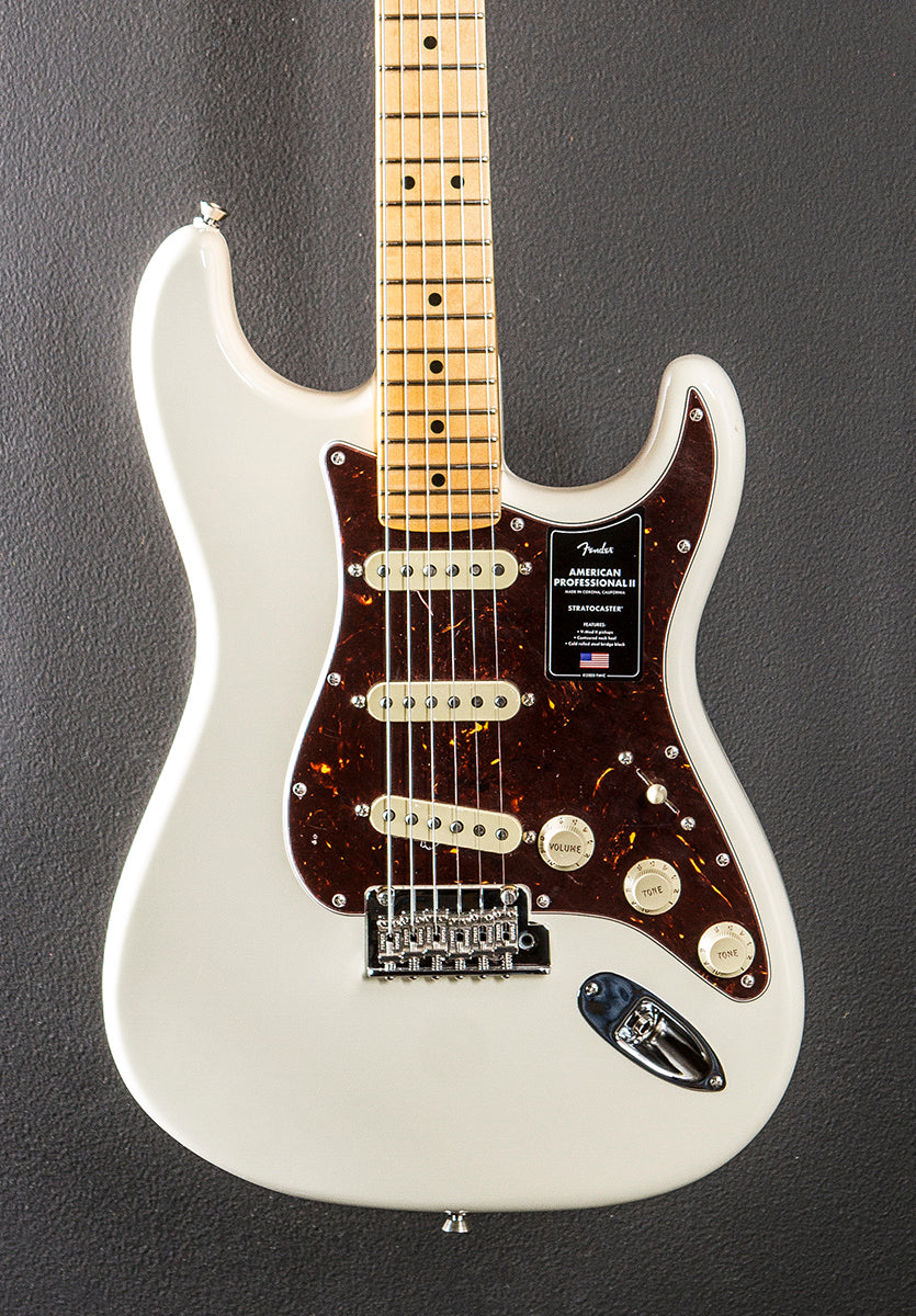 American Professional II Stratocaster – Olympic White w/Maple