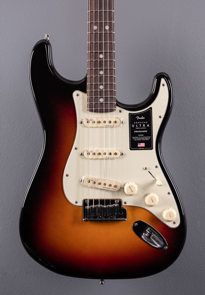 American Ultra Stratocaster –  Ultraburst w/Rosewood