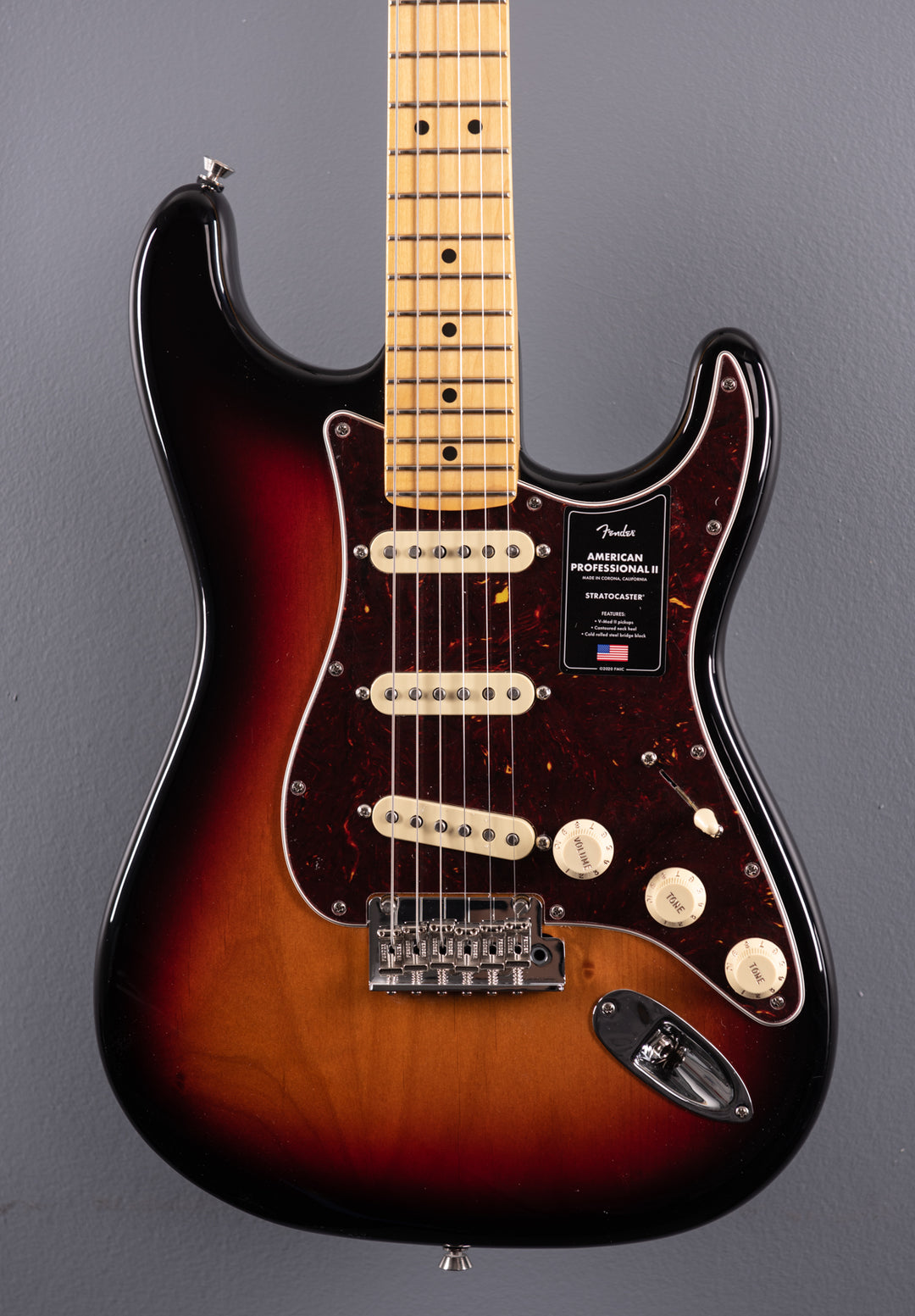 American Professional II Stratocaster – 3 Color Sunburst w/Maple