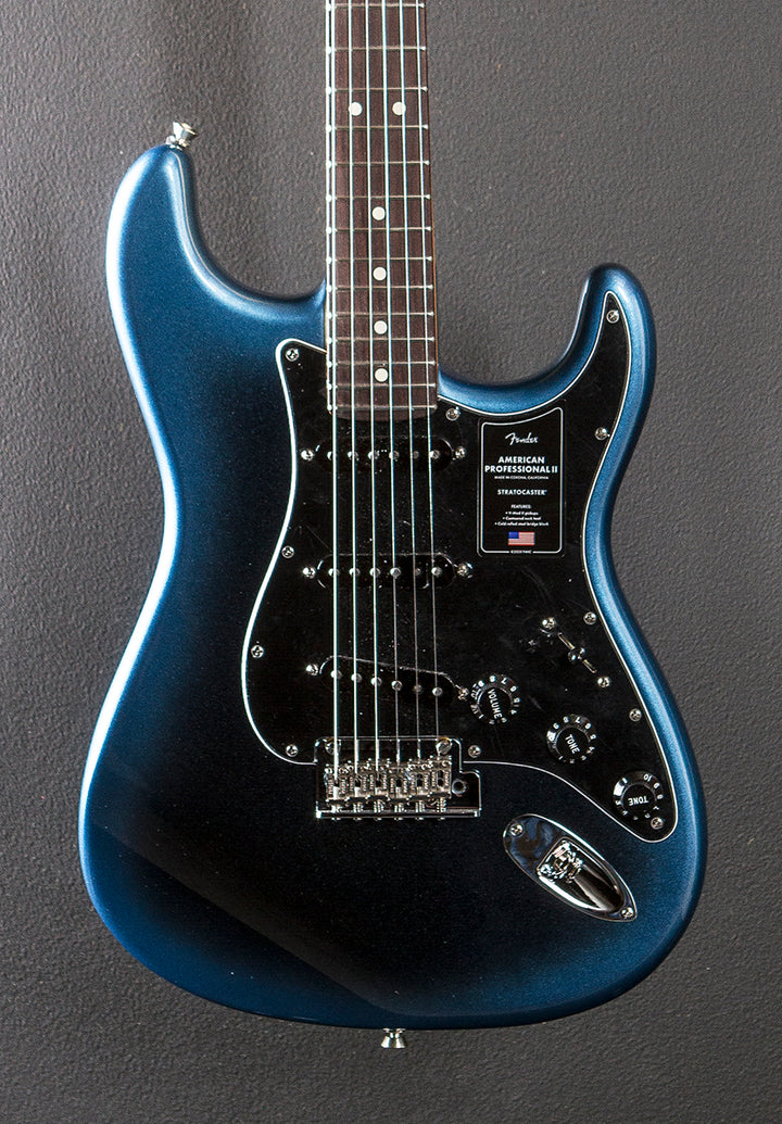 American Professional II Stratocaster – Dark Night w/Rosewood