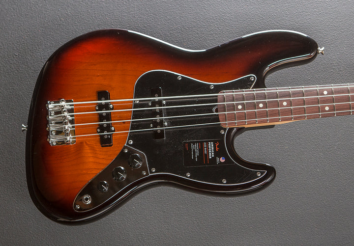 American Performer Jazz Bass – 3 Color Sunburst w/Rosewood