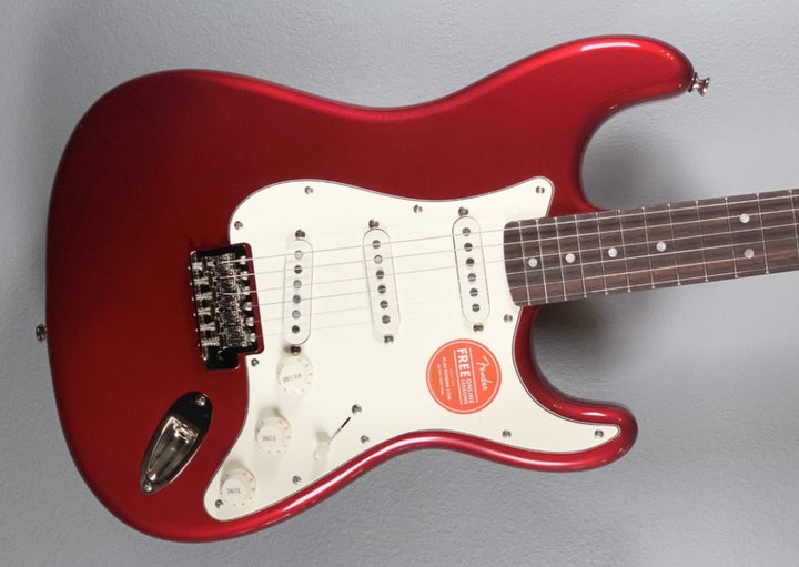 CLASSIC VIBE '60S STRATOCASTER®- Candy Apple Red